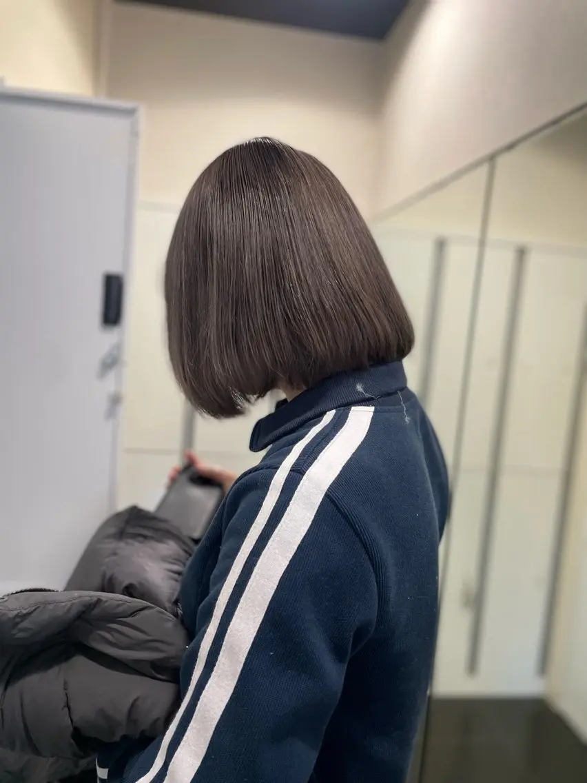 ミディアム カラー ヘアカラー トリートメント ハイトーン/レイヤー 似合わせ・ユキノのヘアスタイル