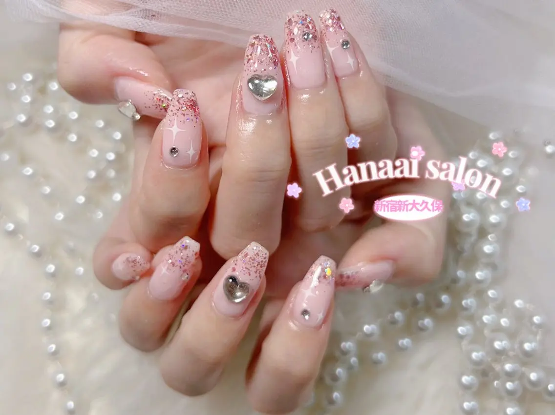 ミディアム ハンドネイル Hanaai Salon新大久保店のネイルデザイン