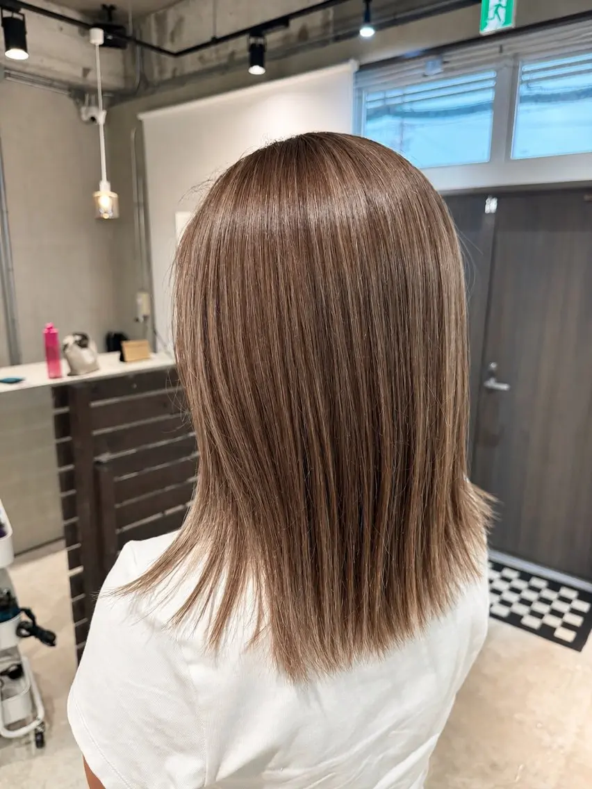 ミディアム カラー ヘアカラー トリートメント trinity KOHARUのヘアスタイル