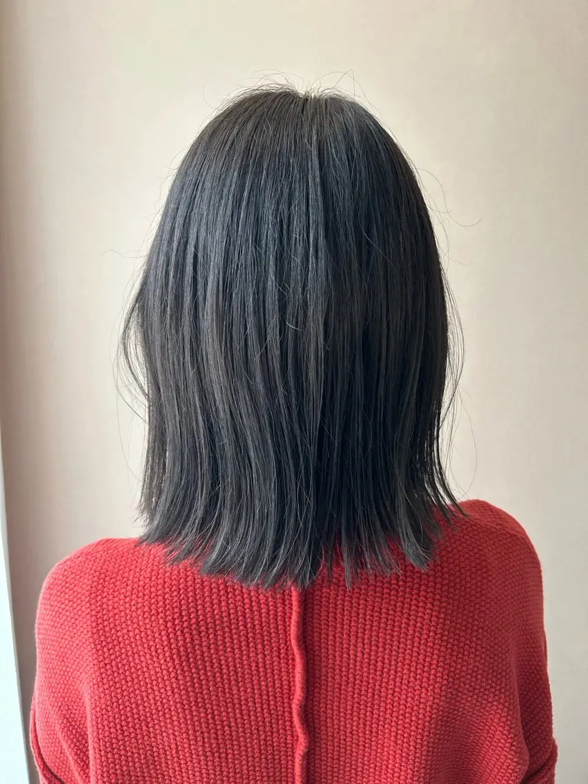 ミディアム カラー 透明感カラー ダークグレー ダークグレージュ グレージュ hubhair レイヤー/透明感のヘアスタイル