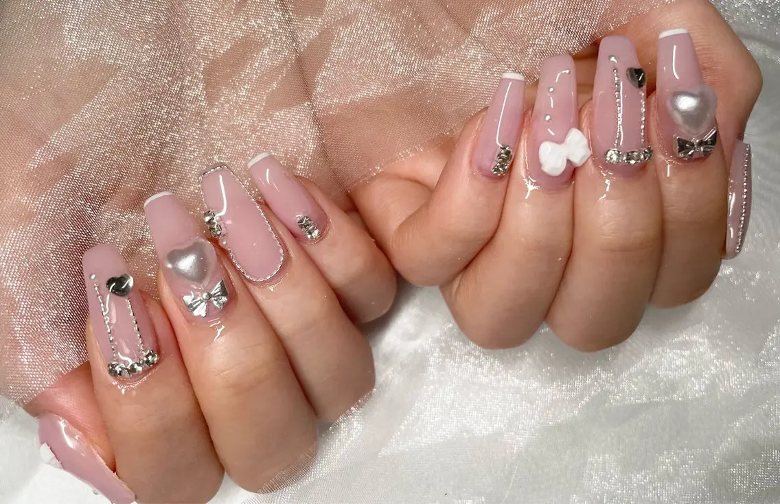 ネイル ハンドネイル Roi〈ロワ〉 Minakoのネイルデザイン