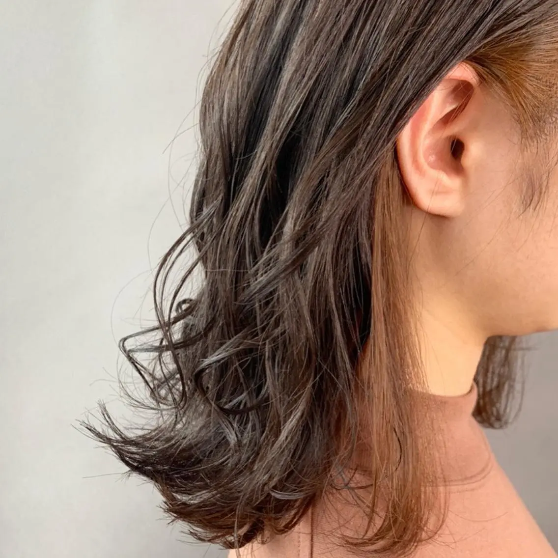 ミディアム カラー ヘアカラー 福森 みずきのヘアスタイル