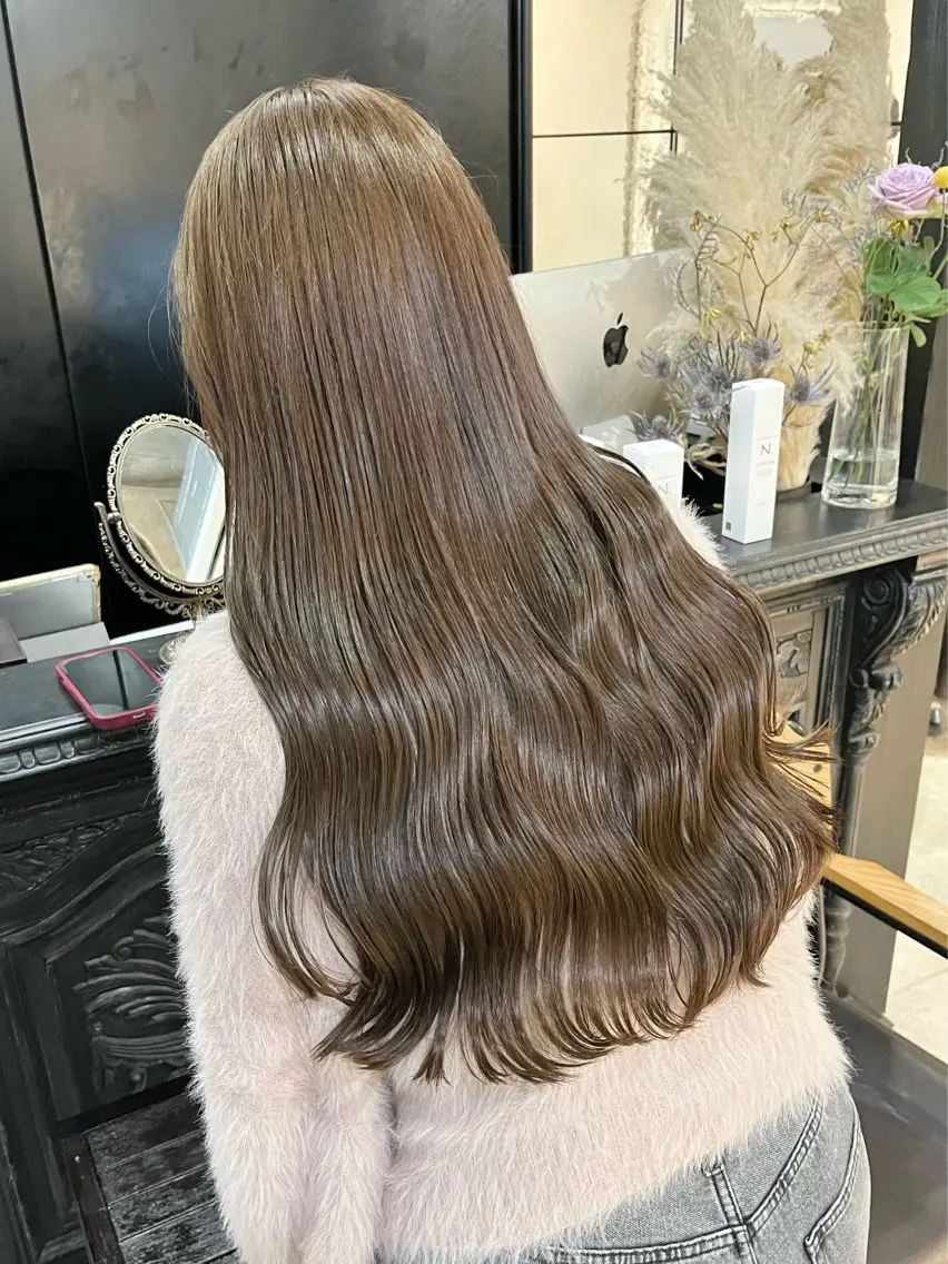 ロング カラー ブリーチ 透明感カラー ダブルカラー ブリーチなしカラー ヘアカラー トリートメント 透明感カラー/ 池袋/nana 🩰のヘアスタイル