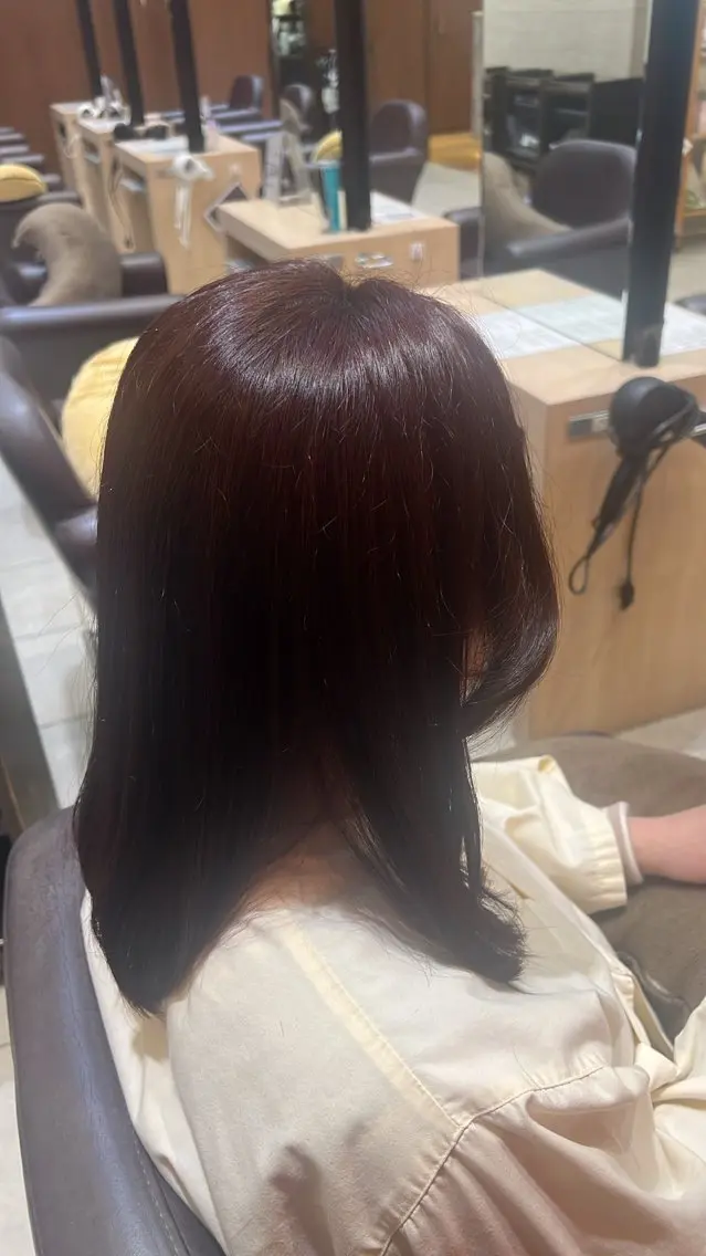ミディアム 岡﨑 怜奈のヘアスタイル