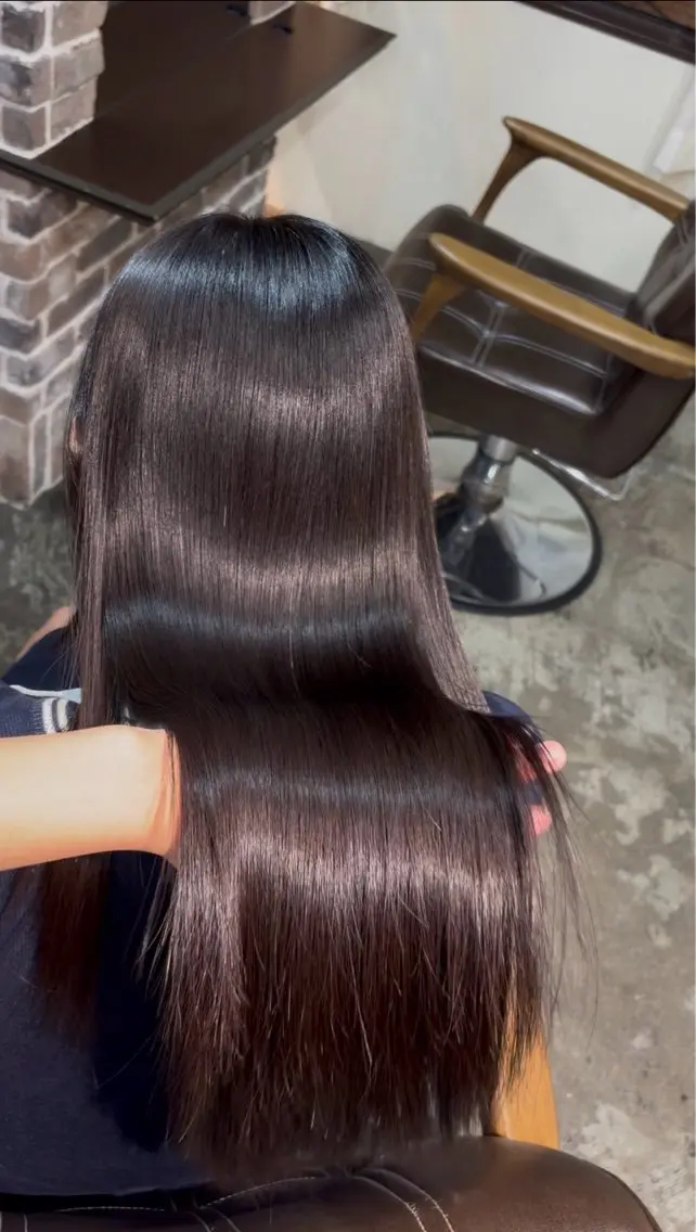 ロング 縮毛矯正 カット 縮毛矯正 トリートメント 縮毛矯正/暖色系 /徳田真緒のヘアスタイル