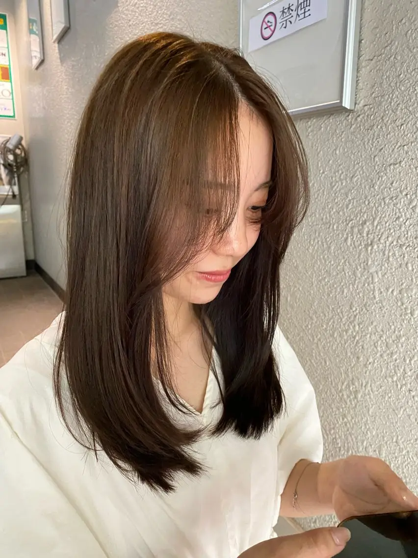 ロング カラー カット ヘアカラー ナチュラルヘア🫧 ナナミのヘアスタイル