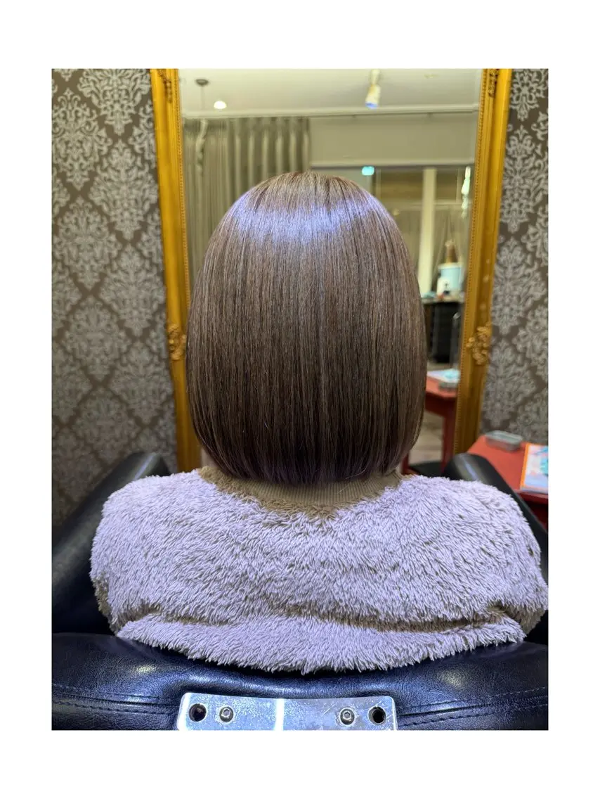 ミディアム カラー アッシュ ボブ 小楠 菜美のヘアスタイル
