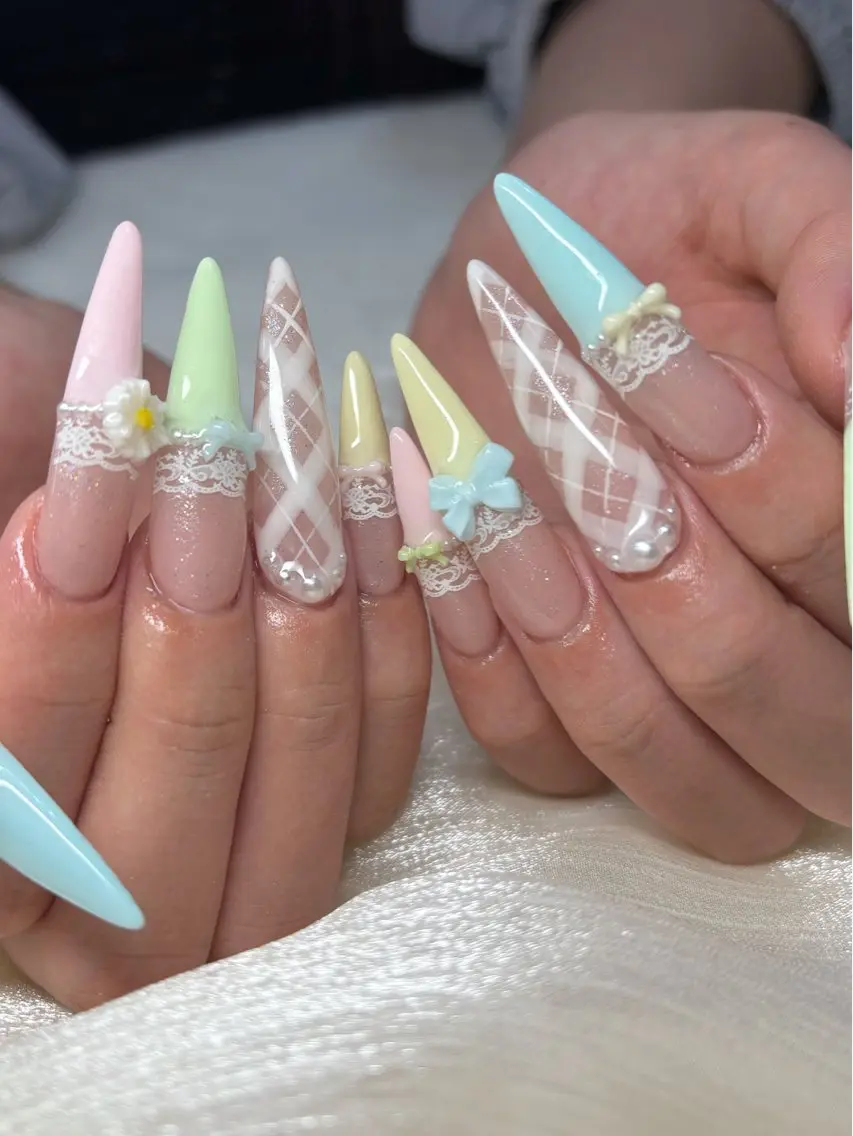 ネイル ロングネイル ネイルチップ Bitty ✮yuzukiのネイルデザイン