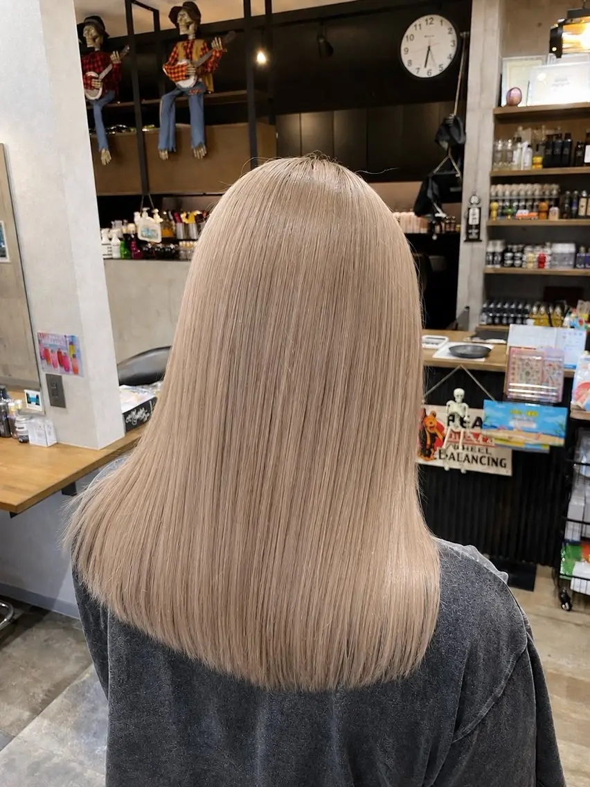 ミディアム ヘアカラー わたぬき りるのヘアスタイル