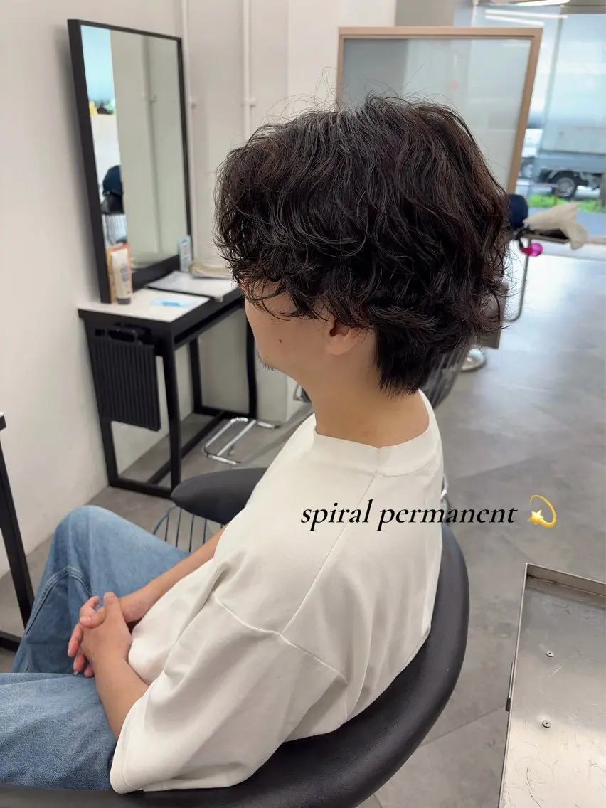 ショート メンズ カット パーマ レイヤーカット🌈 透明感カラー🌷ユリのヘアスタイル