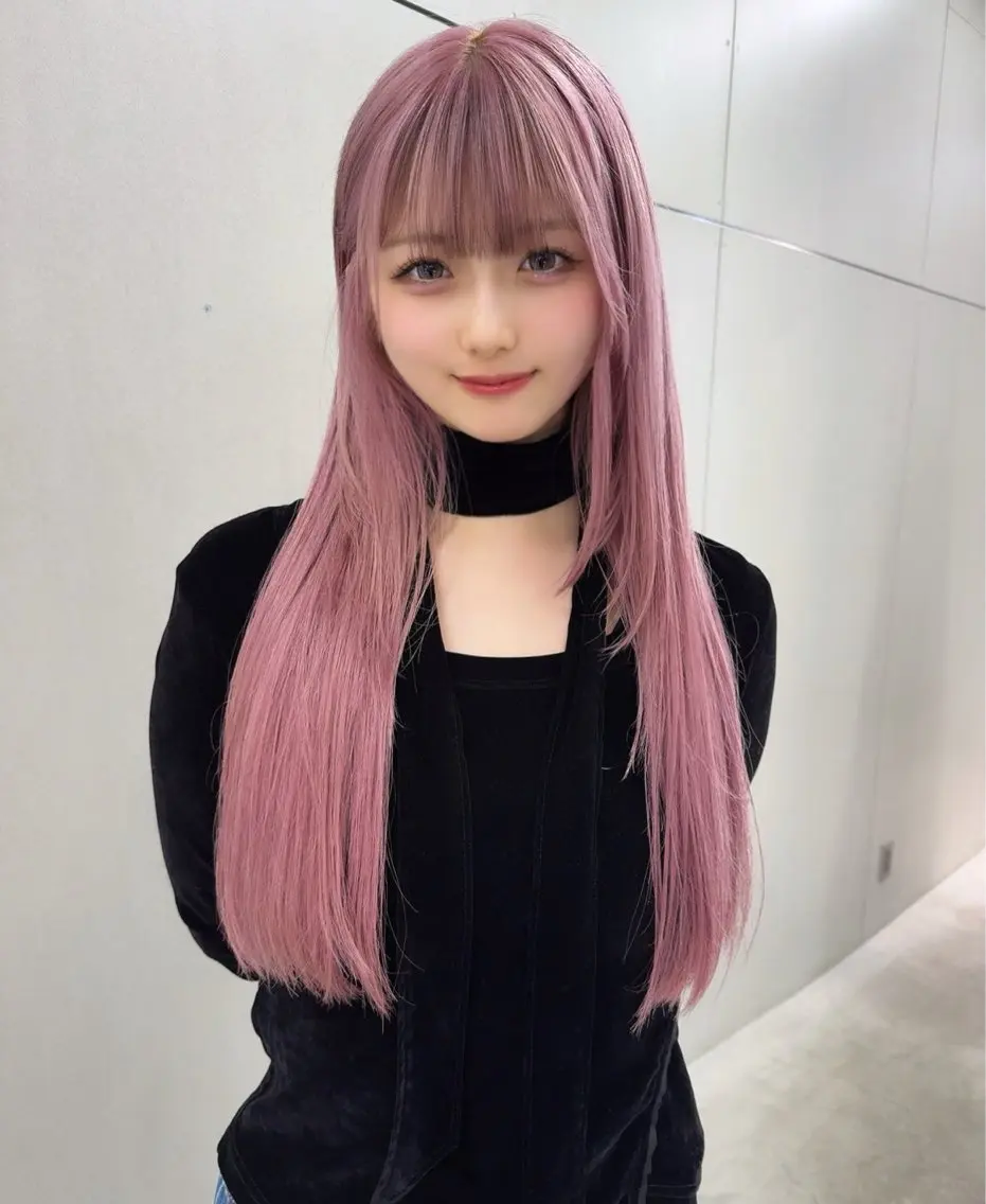 ロング カラー ヘアカラー GEM YURI ハイトーンカラーのヘアスタイル