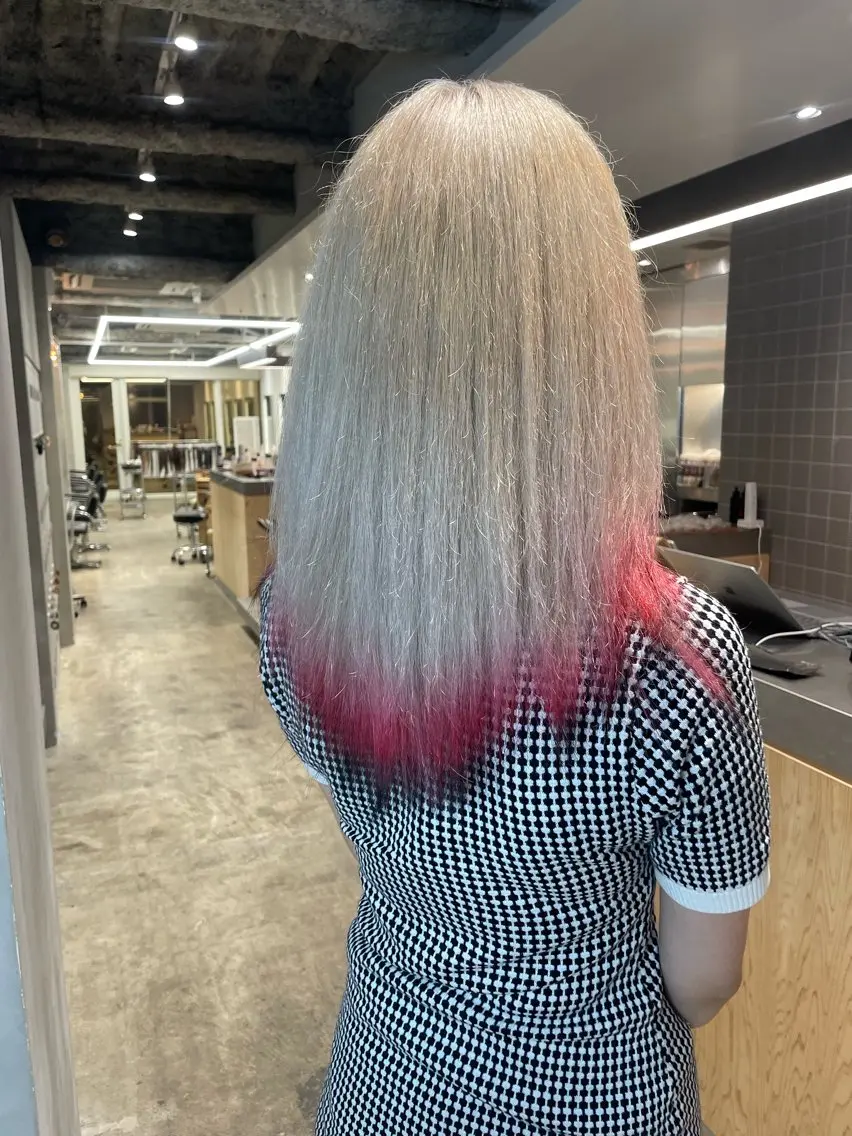 カラー カット ヘアカラー トリートメント ハイトーン/レイヤー しゅーたのヘアスタイル