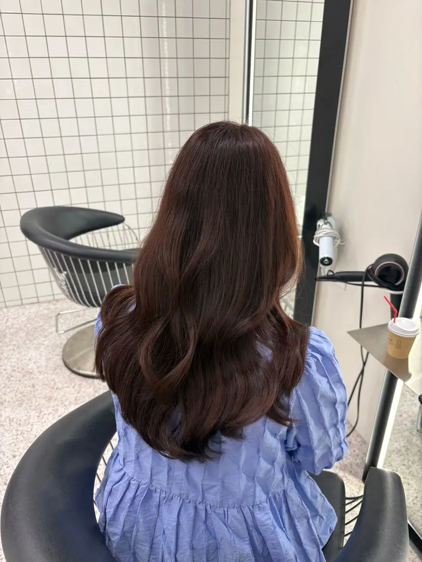 ロング カラー ブラウンカラー ピンクカラー momo /ブリーチなしピンクのヘアスタイル