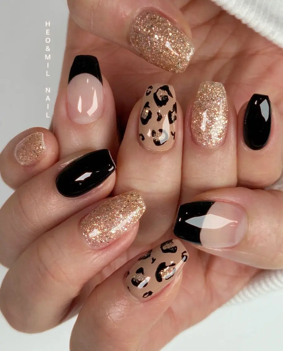 ネイル フレンチネイル ジェルネイル 韓国ネイル マグネットネイル マグネットフレンチ akina nailsのネイルデザイン