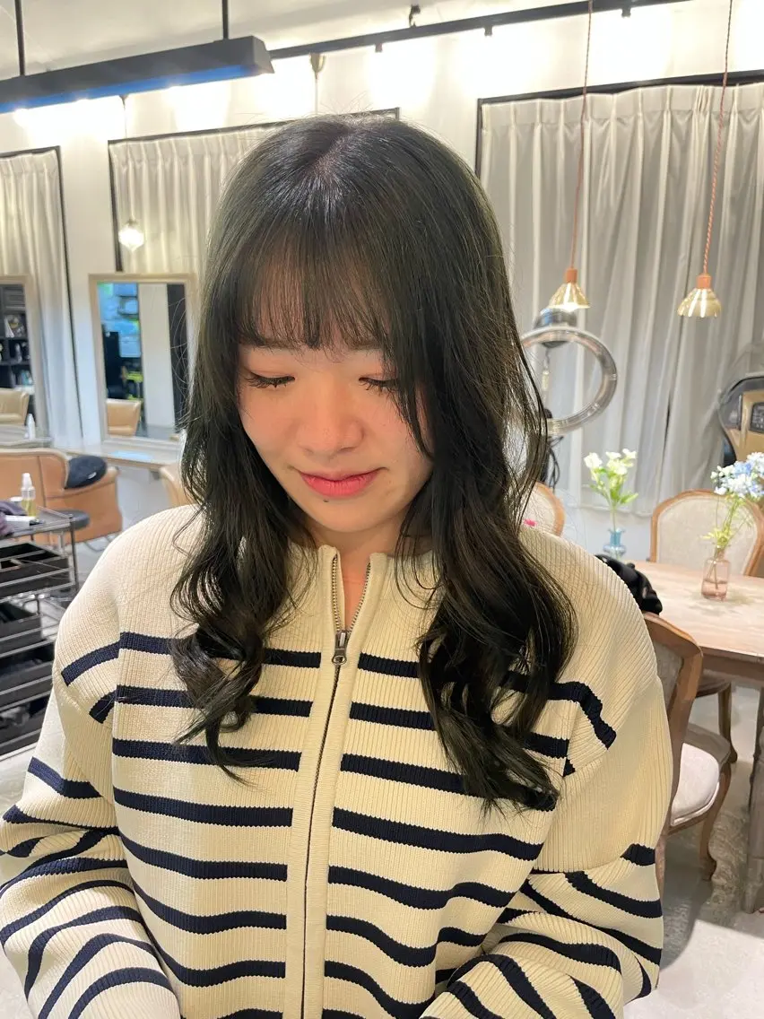 ロング ヘアカラー 田中 陽菜乃のヘアスタイル