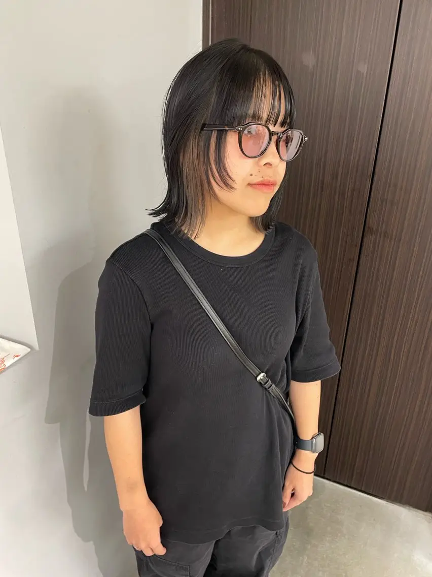 ミディアム カラー ボブレイヤー ミストバング イヤリングカラー  フェイスフレーミング インナーカラー ヘアカラー トリートメント MIU/ルーツカラー 顔まわりレイヤーのヘアスタイル