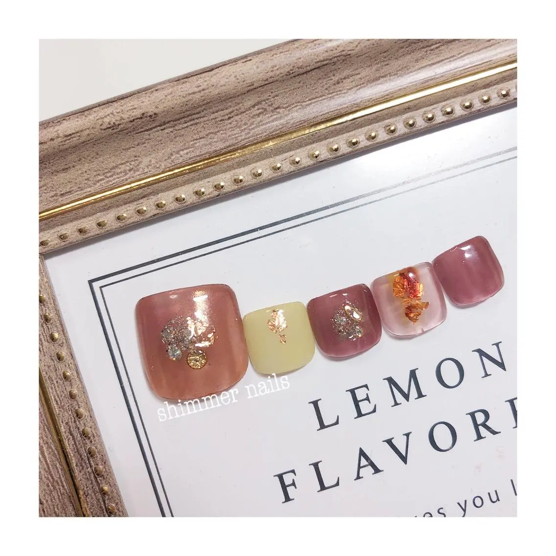 ネイル ブラウン フットネイル ミラーネイル shimmer nailsのネイルデザイン