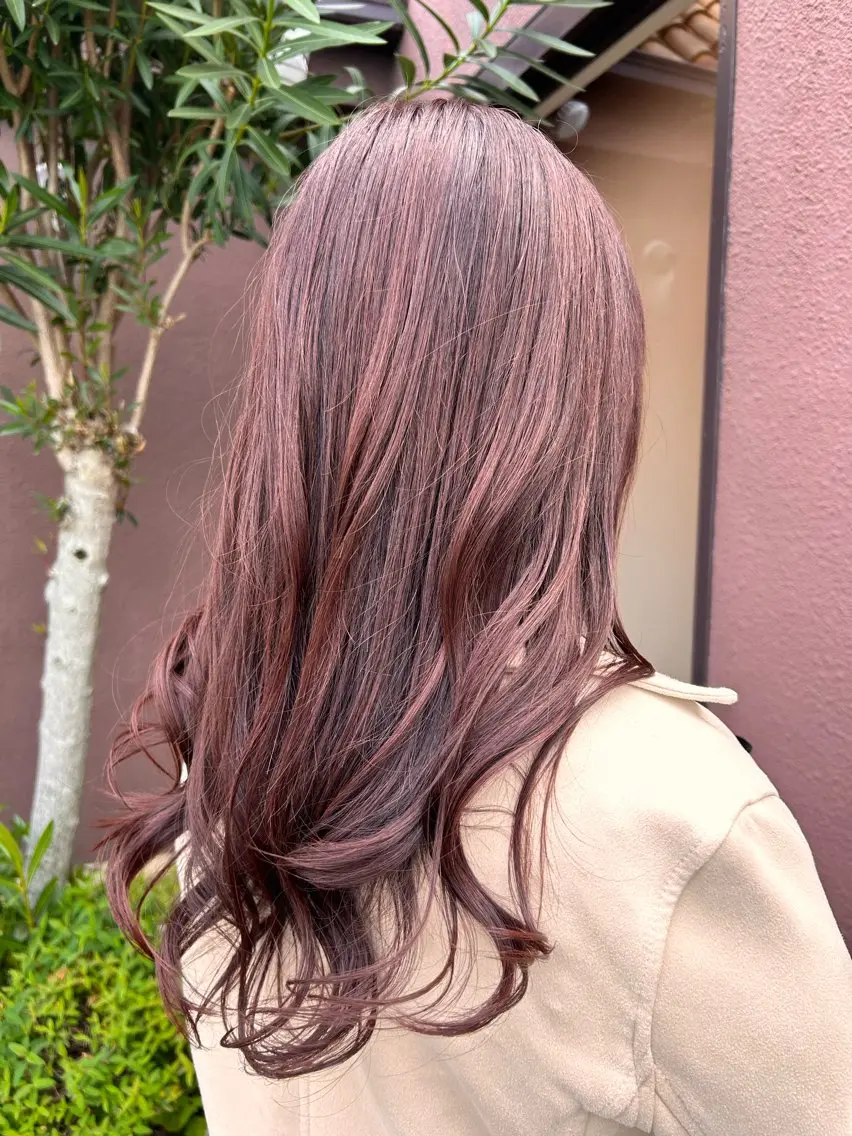 ロング カラー ブラウンカラー ラベンダーカラー ピンクカラー ピンクブラウン 松田 佳純のヘアスタイル