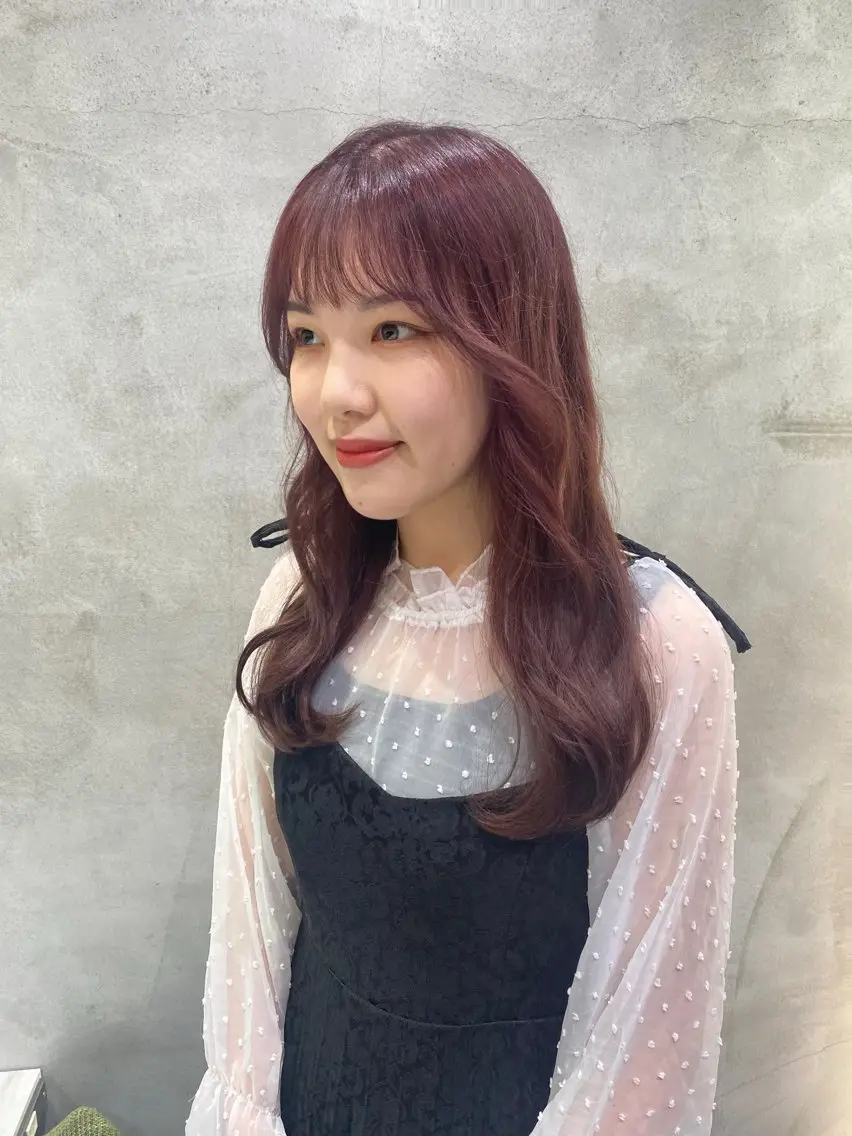 ロング カラー ブリーチ ブリーチなしカラー SHICENEケイ レイヤーカット🦋のヘアスタイル