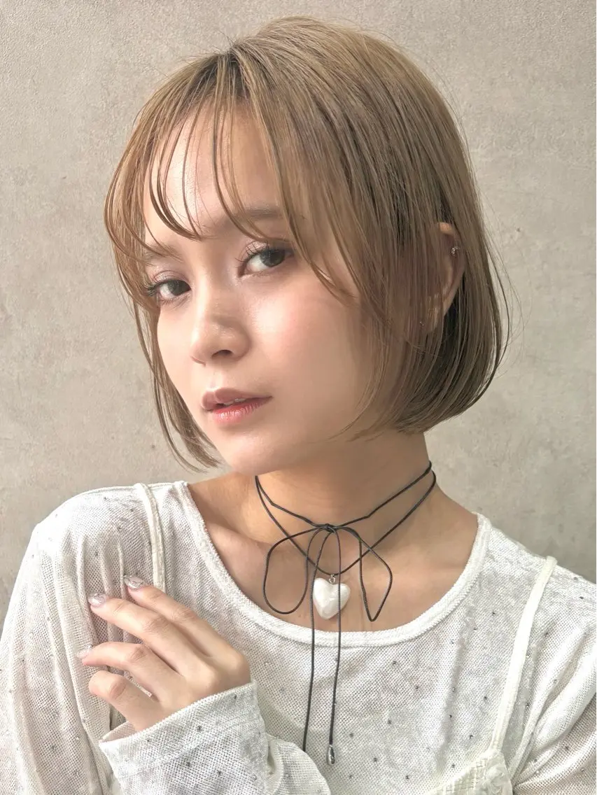 ショート カラー ベージュカラー ハイトーンカラー ボブ 髪質改善 シースルーバング カット トリートメント ⭐️ショート、ボブ 特化美容師⭐️祐介のヘアスタイル