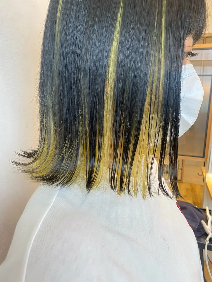 ミディアム カラー イヤリングカラー インナーカラー ヘアカラー てんま さやかのヘアスタイル