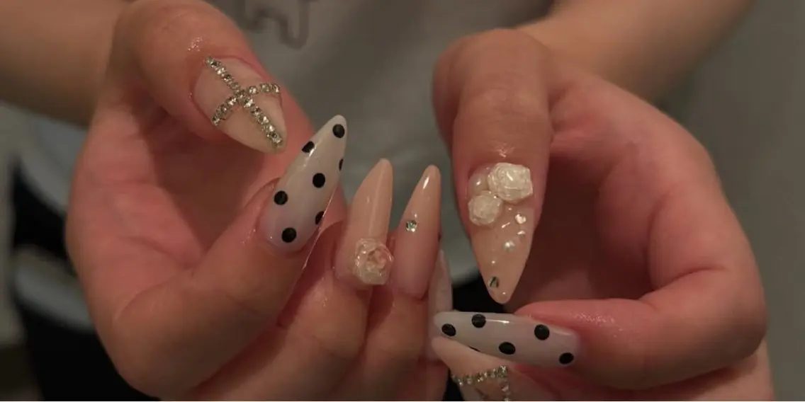 ネイル ハンドネイル NiJi Nailsのネイルデザイン