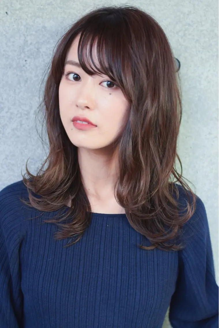 セミロング カラー イルミナカラー トリートメント クスノキ ヤスタカのヘアスタイル