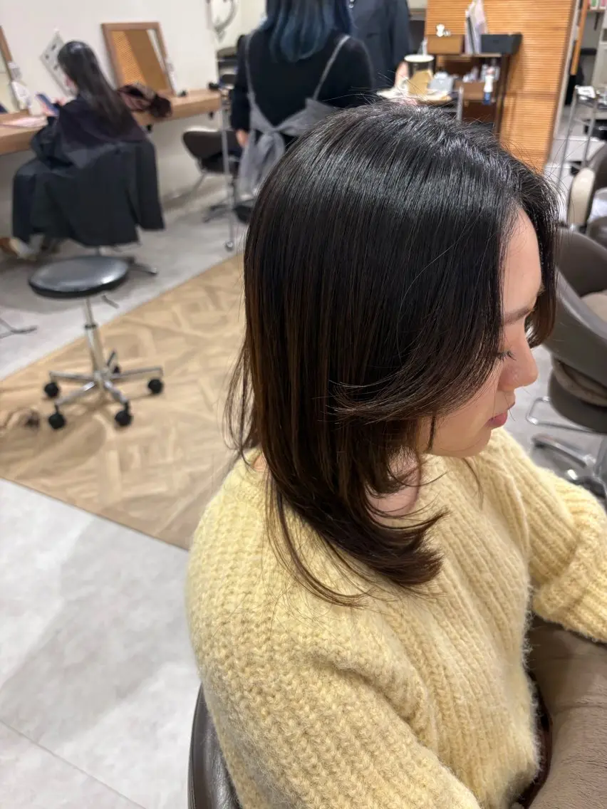 セミロング レイヤーカット カット 渡邊 玲来のヘアスタイル