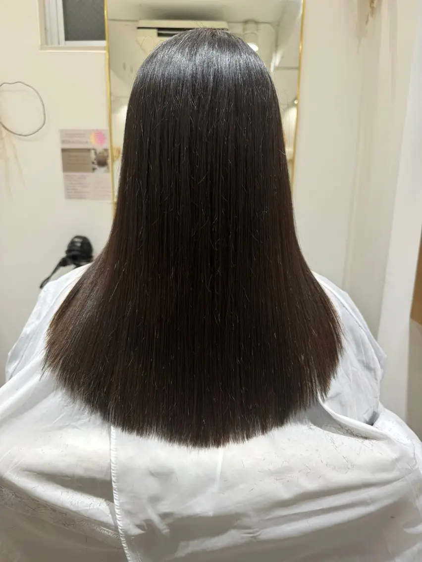 セミロング 顔周りカット 西川 明李のヘアスタイル