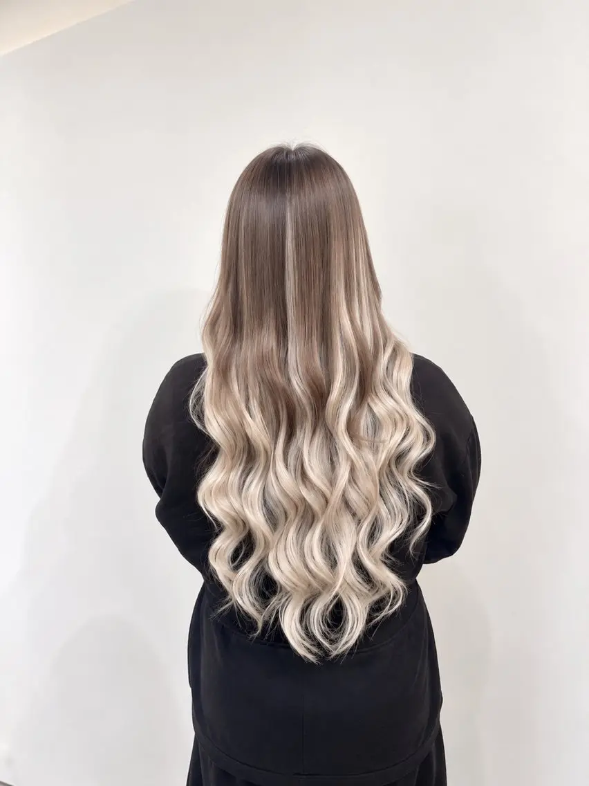 ヘアカラー トリートメント エクステ カラー＆エクステ 専門🌸松下はる香のヘアスタイル