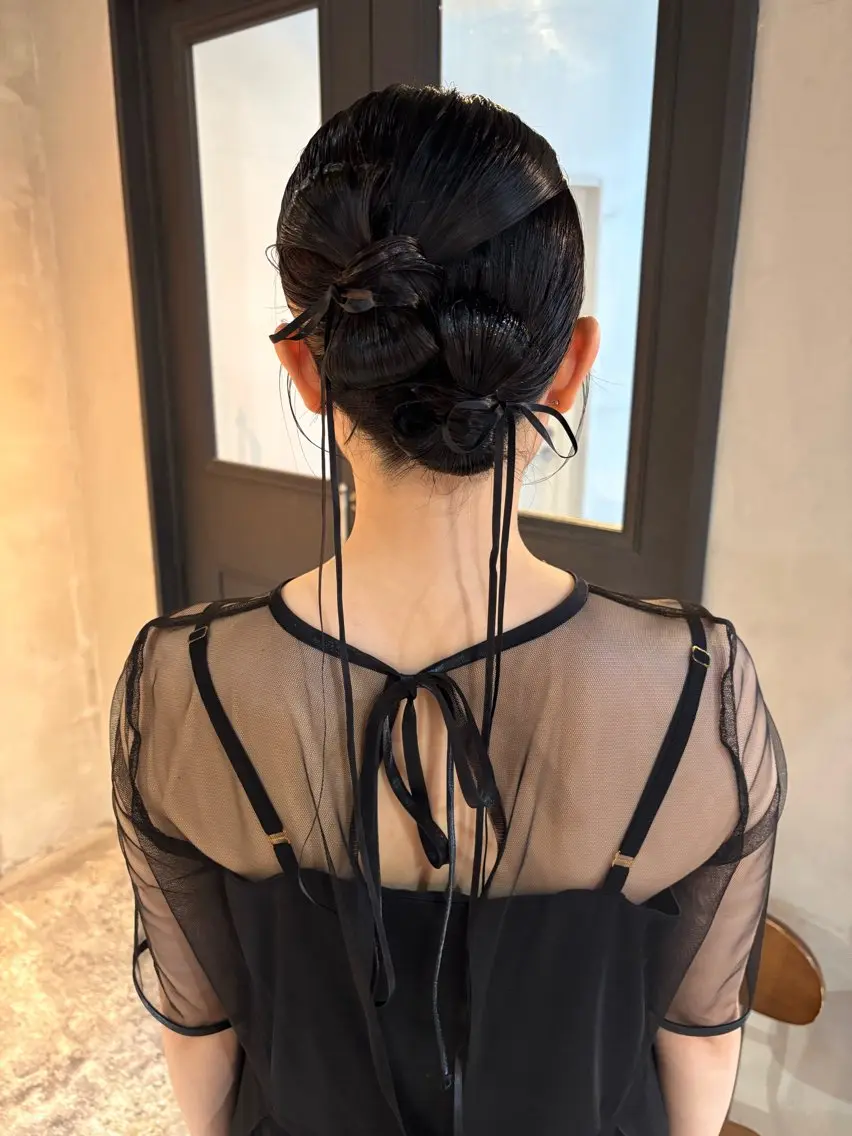 ミディアム カラー ヘアアレンジ ヘアセット ツキノキ ミナのヘアスタイル
