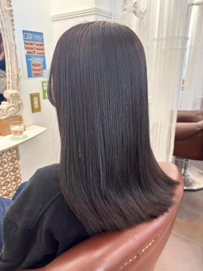 セミロング カラー ヘアカラー 志村 梨帆のヘアスタイル