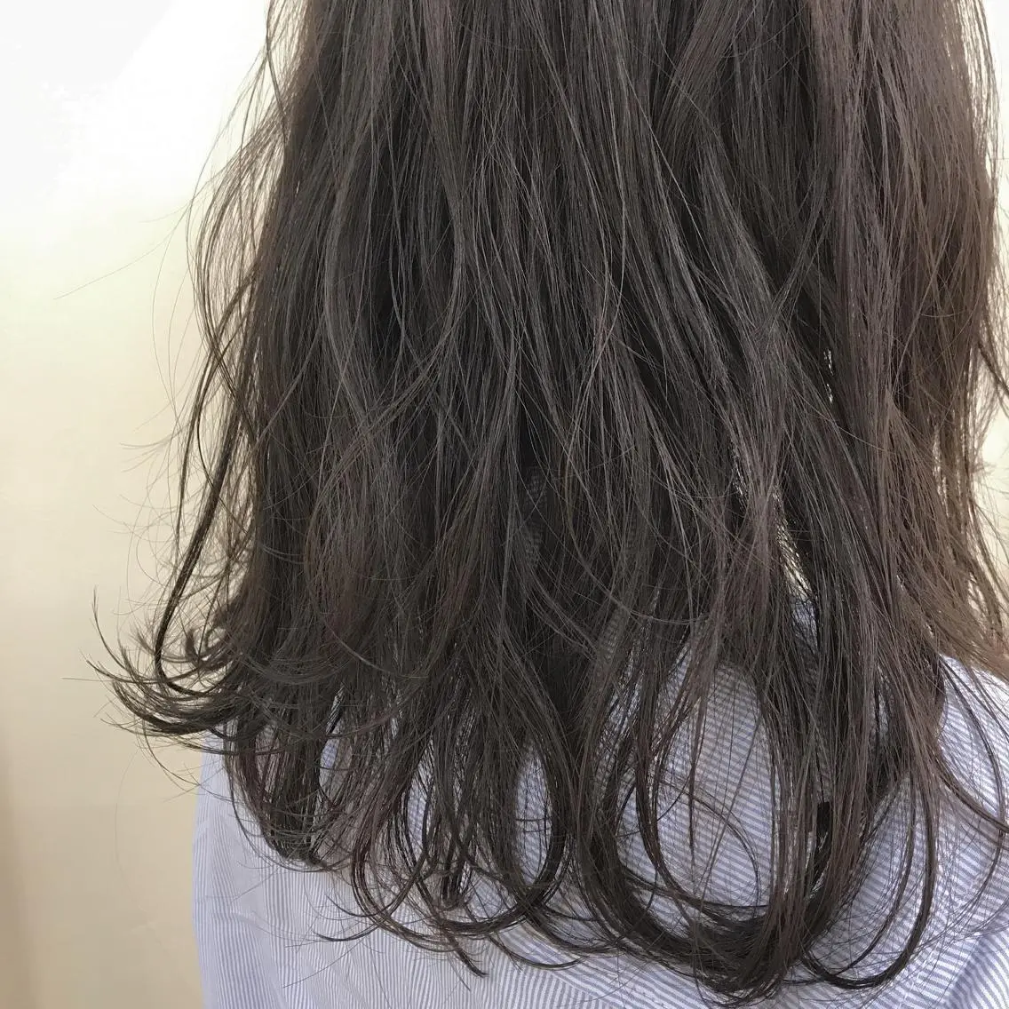 セミロング くせ毛 ボブ♡柔らかいカラー 實松栞理のヘアスタイル
