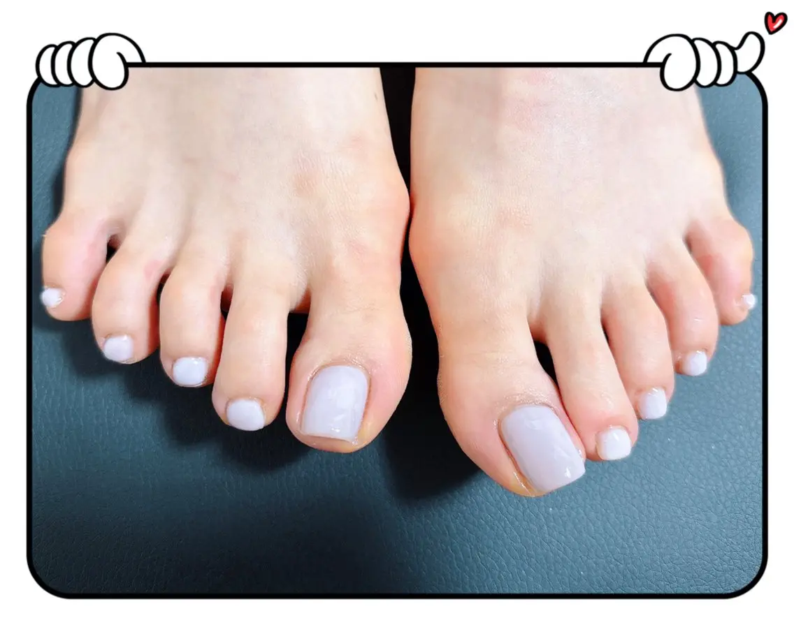 ミディアム FLORA NAIL SALONのネイルデザイン