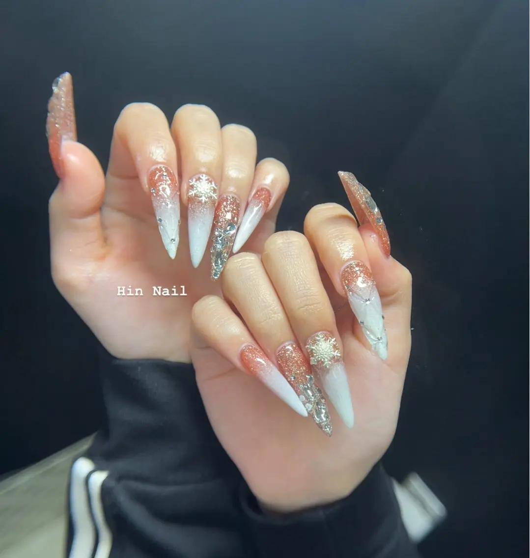 ネイル ハンドネイル HIN NAILのネイルデザイン