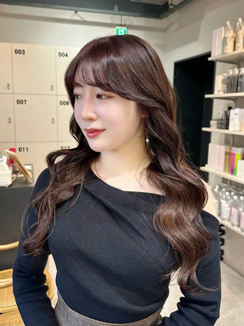 ミディアム 髪質改善 カット ヘアカラー KURO/縮毛矯正 /髪質改善/レイヤーのヘアスタイル