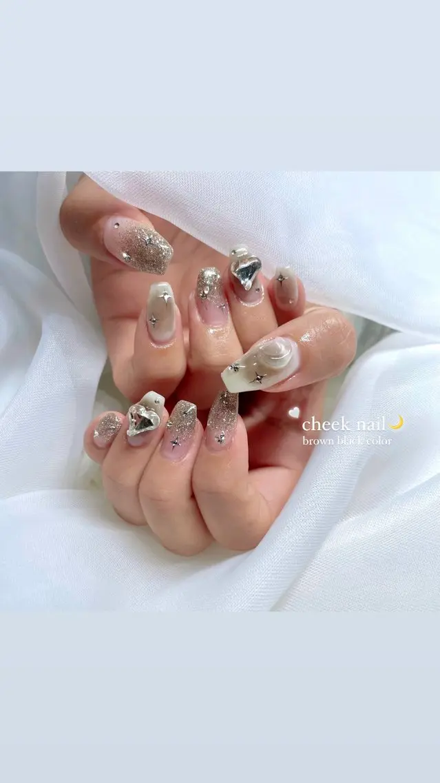 ネイル ハンドネイル Sii nail 🤍SAKIのネイルデザイン