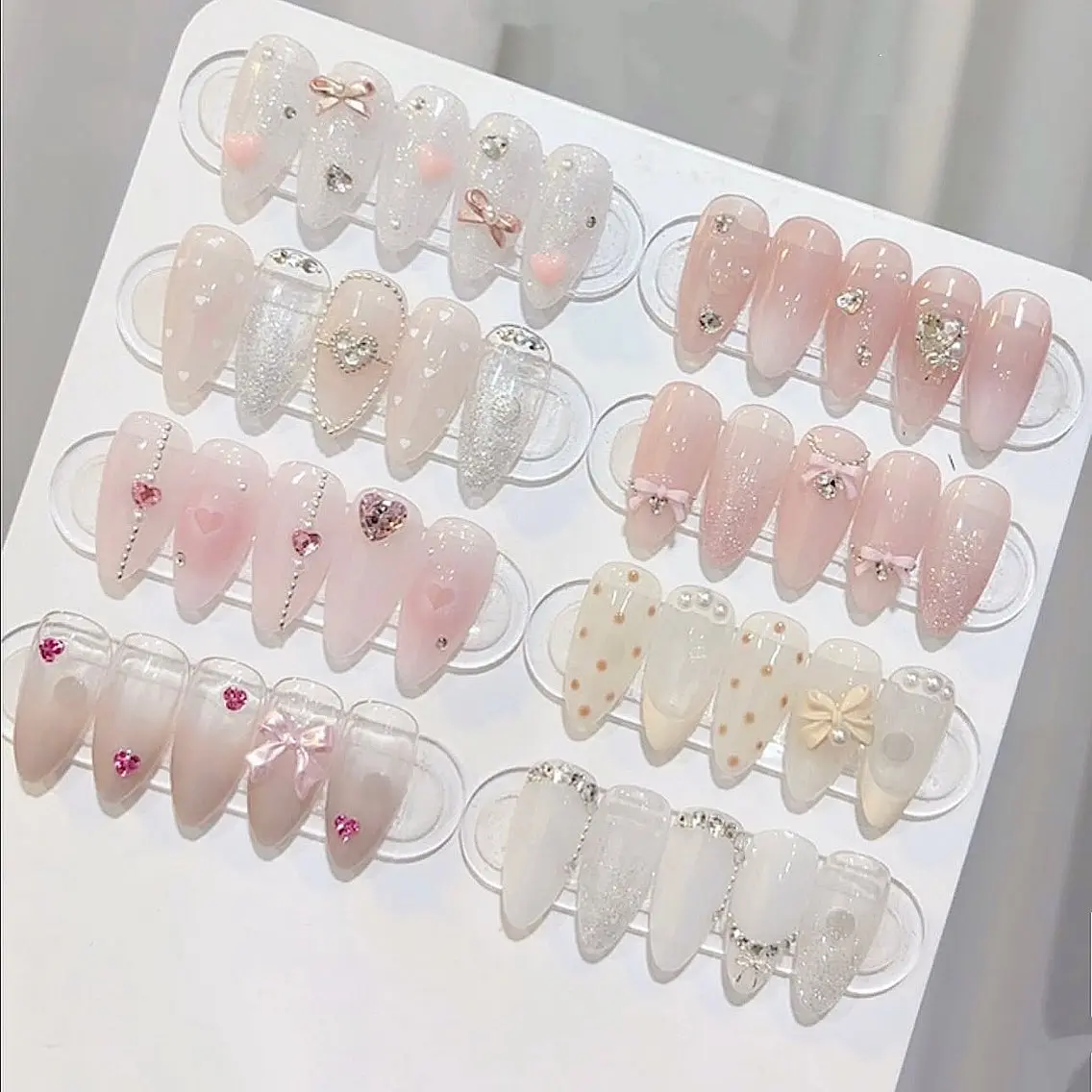 カラー Pun Sora Nailのネイルデザイン