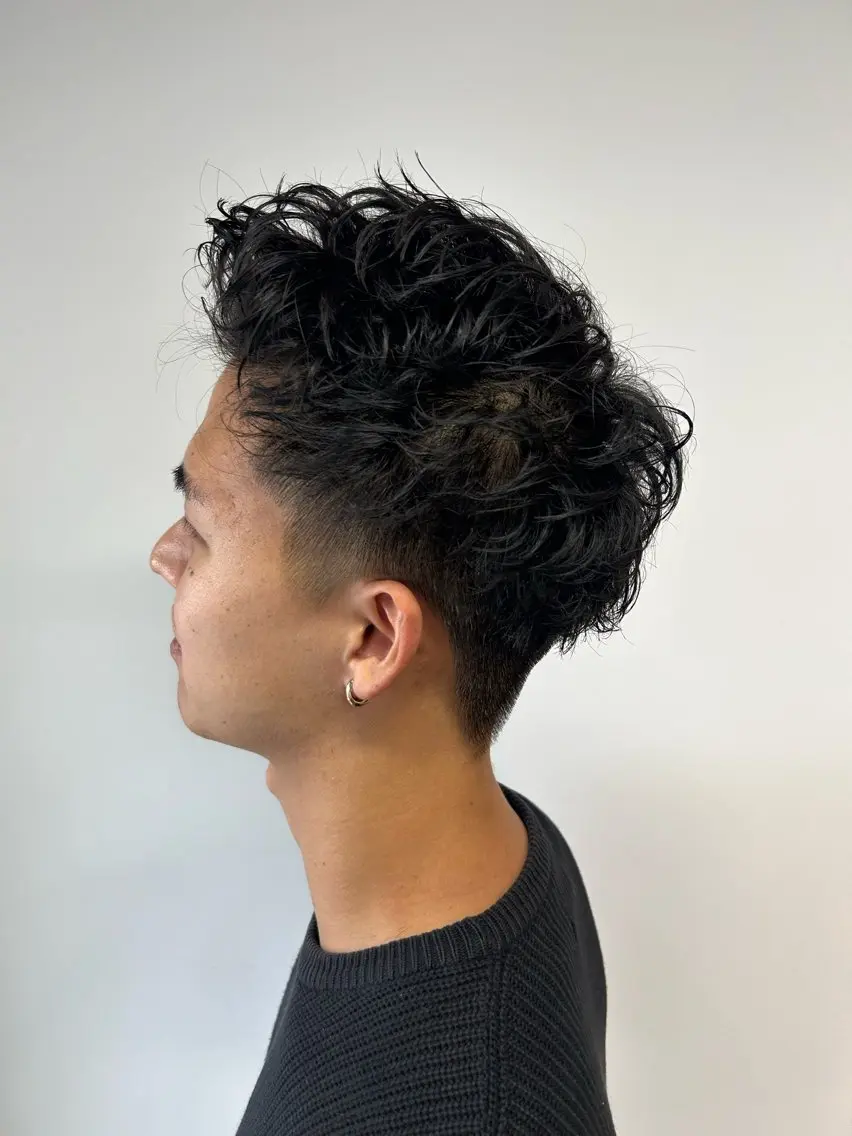 ショート パーマ メンズ 相澤 拳のヘアスタイル