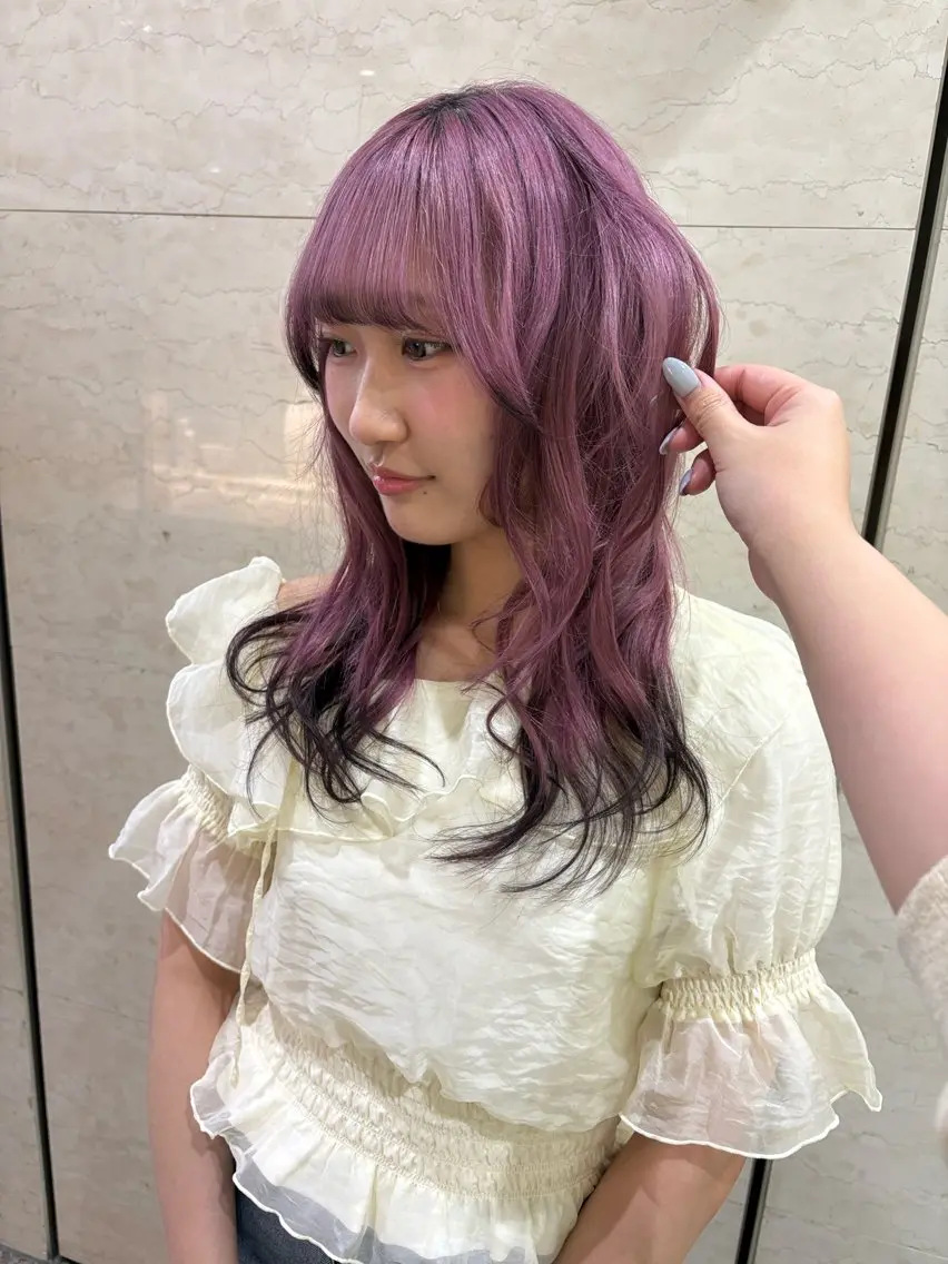 セミロング ‘AXIS Hinataのヘアスタイル
