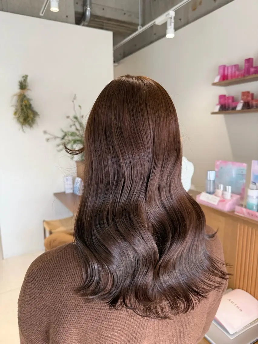 ロング 透け感/ベージュ カラー/tuburaのヘアスタイル