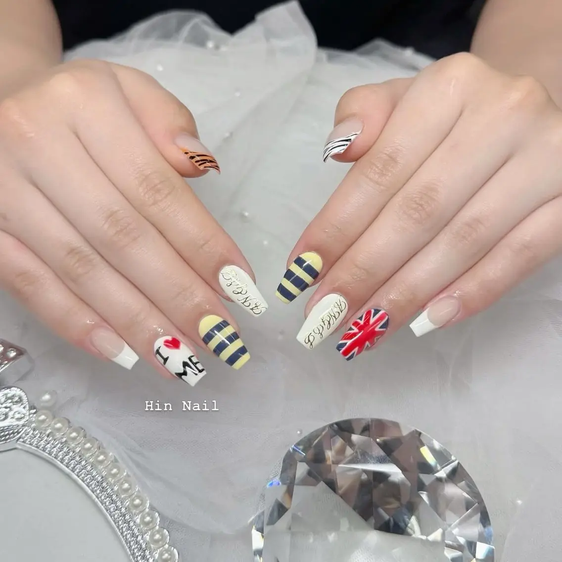 ネイル ハンドネイル HIN NAILのネイルデザイン