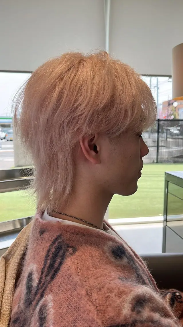 カラー メンズ メンズブリーチ ブリーチ ピンクカラー 米山 大空のヘアスタイル