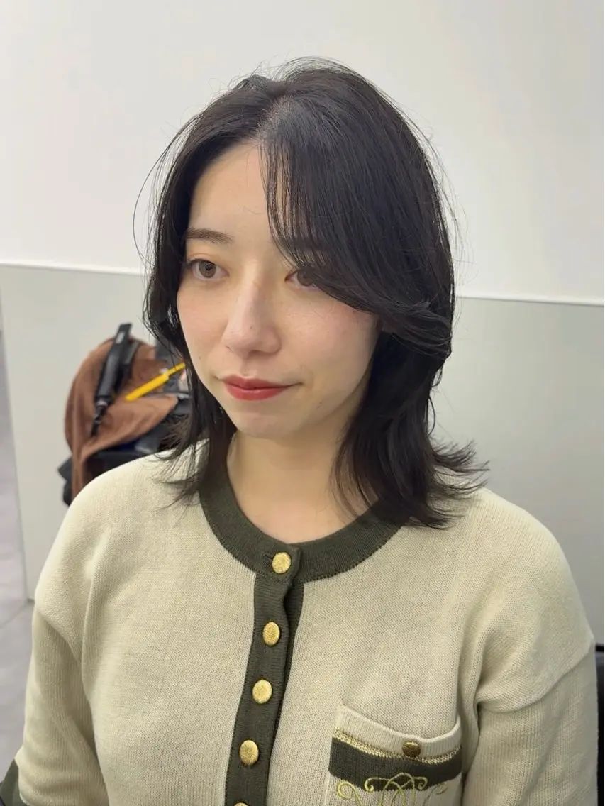 セミロング カラー ダークグレー くびれヘア カット ヘアカラー トリートメント 韓国ヘア🇰🇷 スズキのヘアスタイル