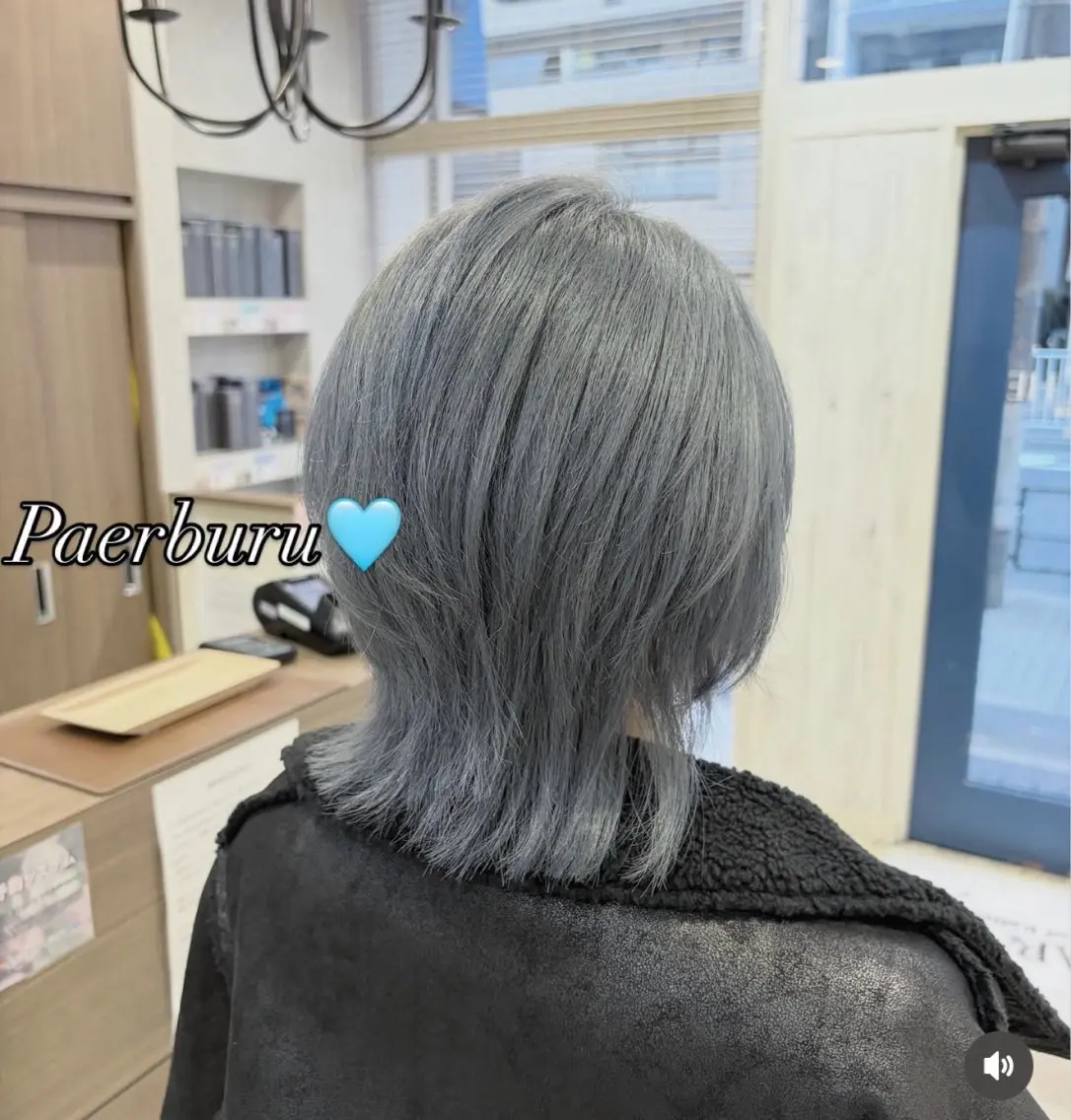 ショート カット ヘアカラー 🍒レイヤー/ブリー チ艶カラー🌺NOAのヘアスタイル