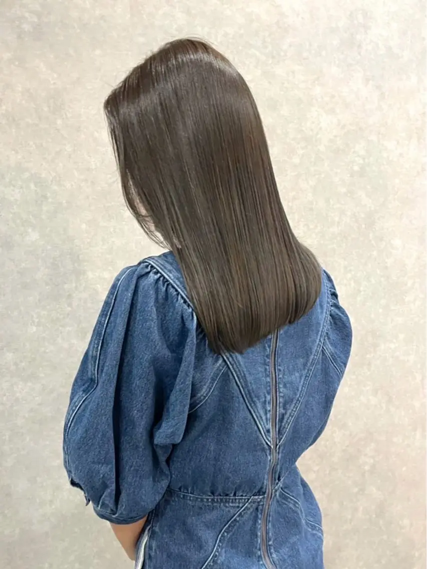 セミロング カラー バレイヤージュ ベージュカラー ブリーチ ケアブリーチ ハイライトカラー カット ヘアカラー トリートメント 成城美容室 YOSHIMURAのヘアスタイル