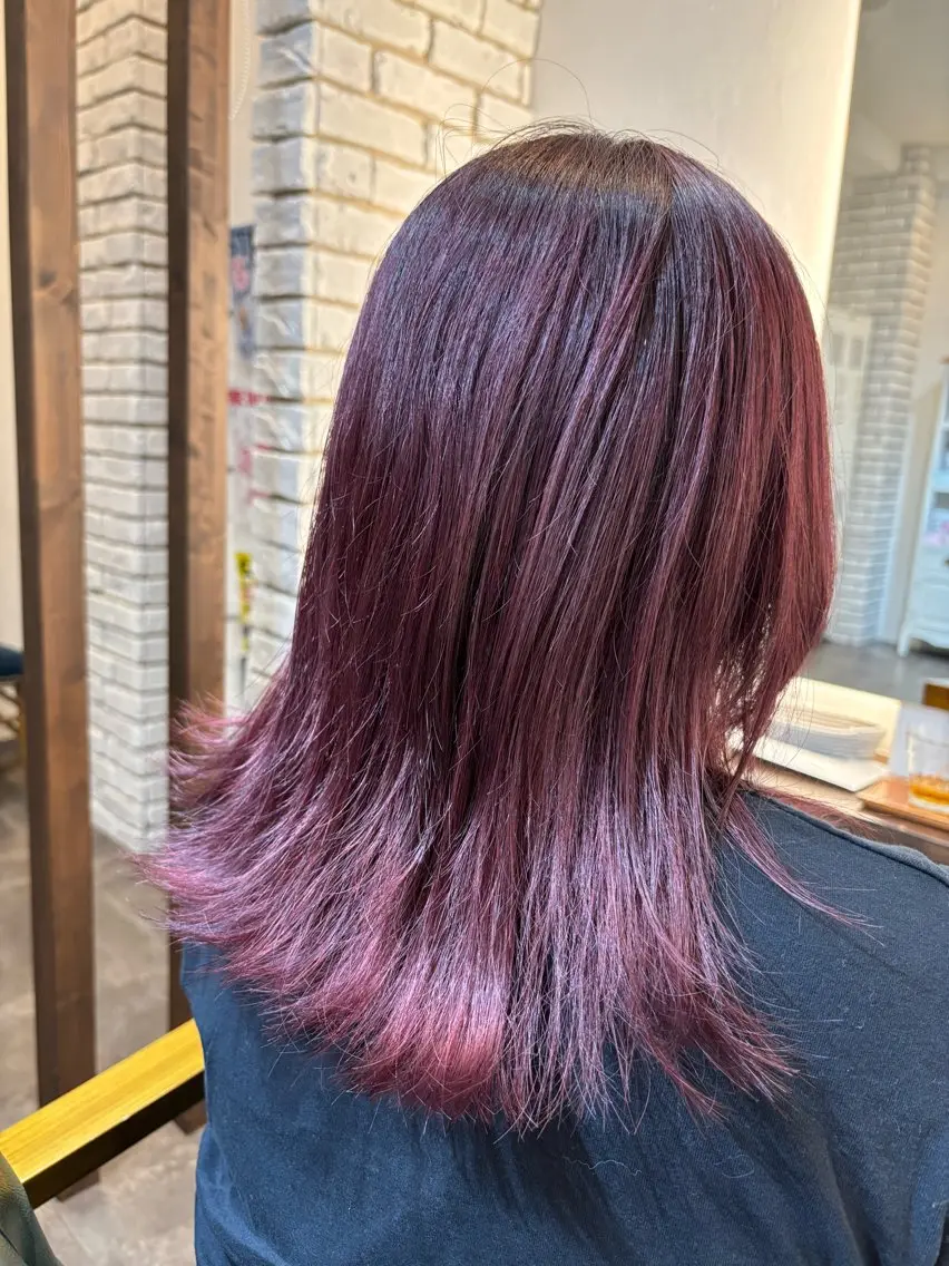 ミディアム カラー ブリーチ ピンクカラー 外ハネヘア Zilch hair 北堀江 りえ🩵のヘアスタイル