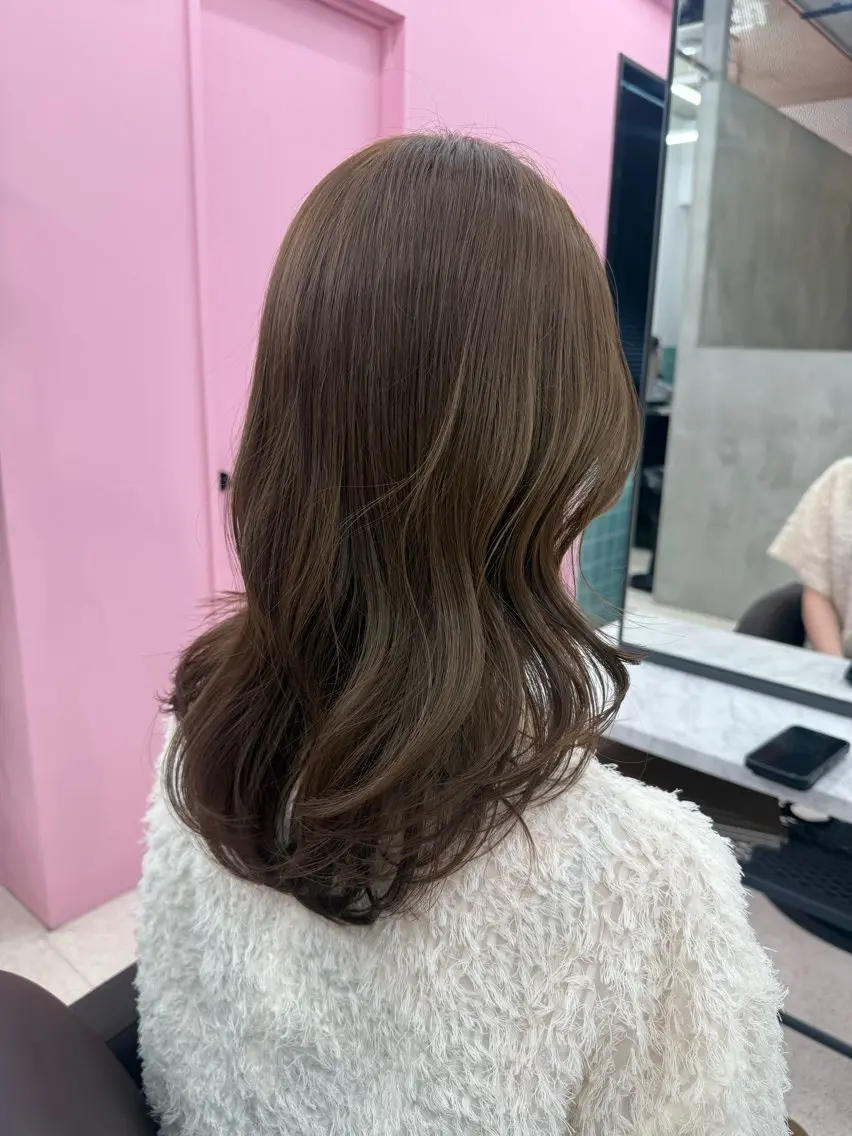 ロング カラー カット ヘアカラー トリートメント M CHIHIROのヘアスタイル