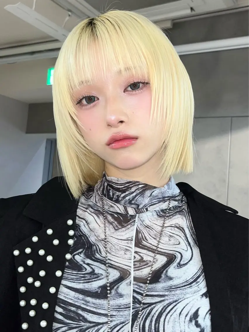 ミディアム ウルフ🦋顔まわり ❤︎ ͛めいのヘアスタイル