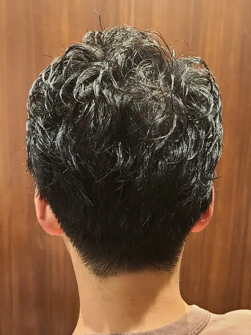 ショート パーマ メンズ メンズパーマ ショートヘア カット パーマ 針生 永遠のヘアスタイル
